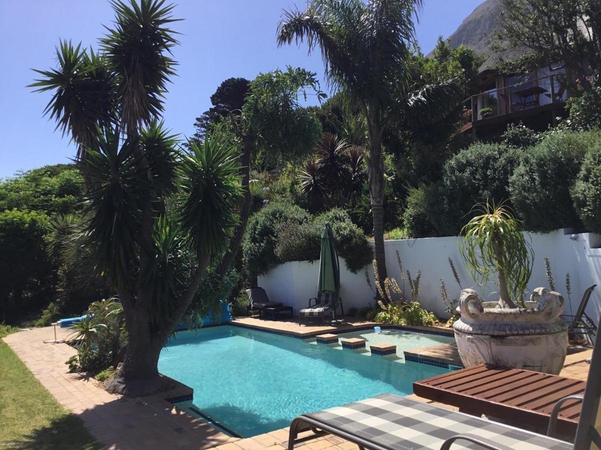 Oceangolf Guest House Noordhoek Exterior photo