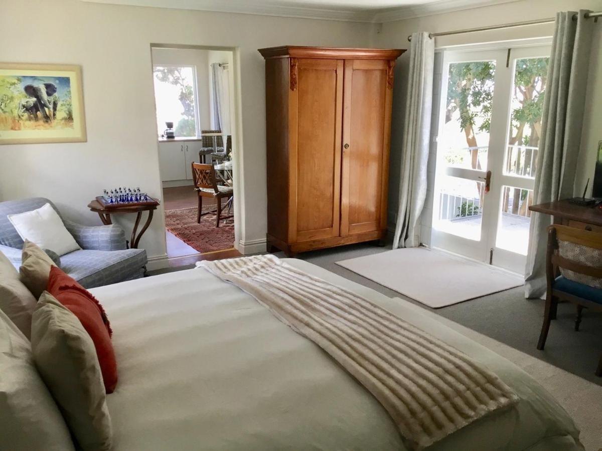 Oceangolf Guest House Noordhoek Exterior photo
