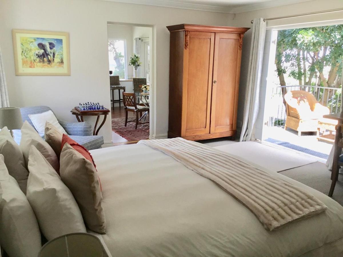 Oceangolf Guest House Noordhoek Exterior photo